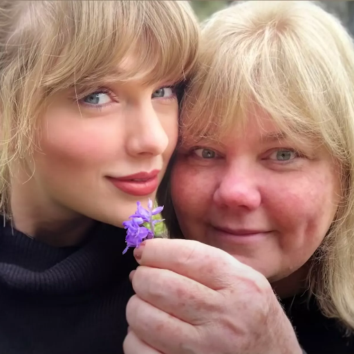 Taylor Swift Supported Her Mother